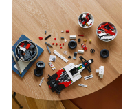 LEGO Icons 10330 McLaren MP4/4 i Ayrton Senna - 1220577 - zdjęcie 10